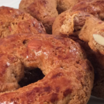 la vera ricetta dei roccoco il piu duro dei dolci napoletani