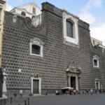 La facciata della chiesa del Gesù Nuovo a Napoli