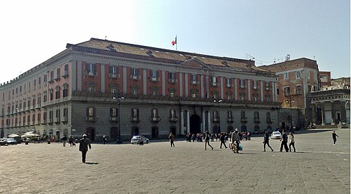 Palazzo salerno-Piazza del plebiscito