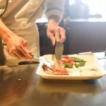 chef napoletano in cucina